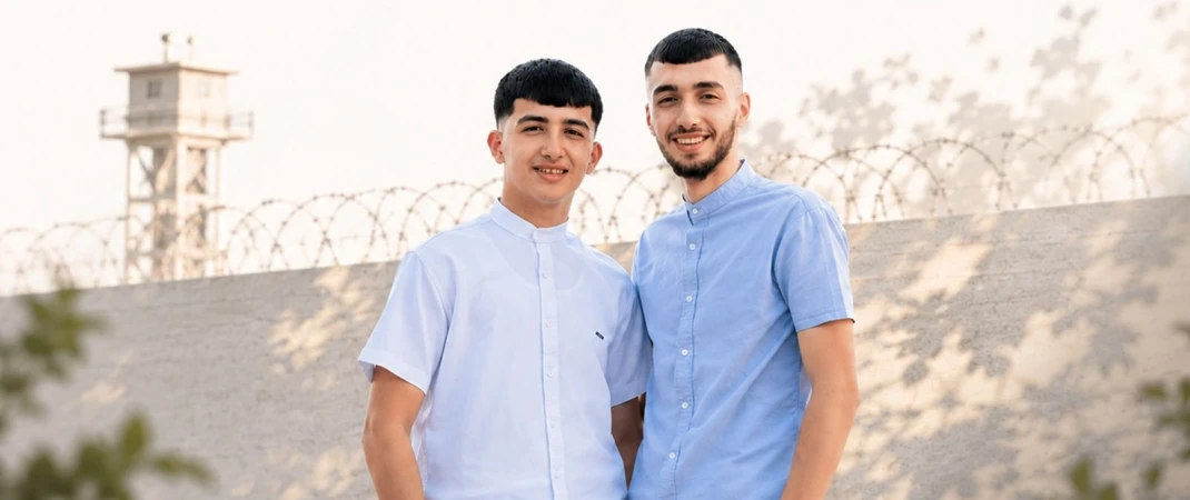 الأسرى الأخوة في سجون الاحتلال