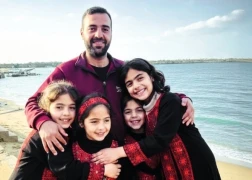 الناجي الوحيد من العائلة