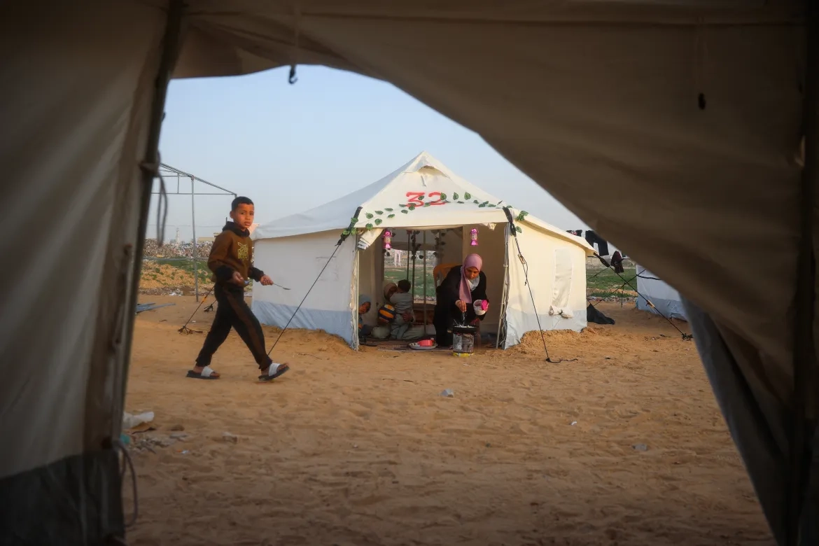 الخيام في غزة.webp